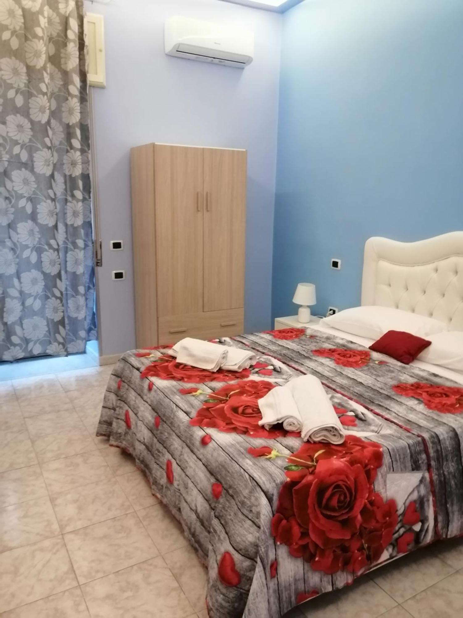 Guest House Francesco Naples Exterior photo